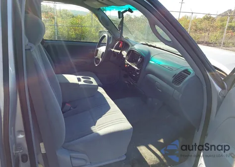 2000 Toyota Tundra Sr5 V8 z USA, uszkodzony, nr VIN 5TBRT3417YS108295